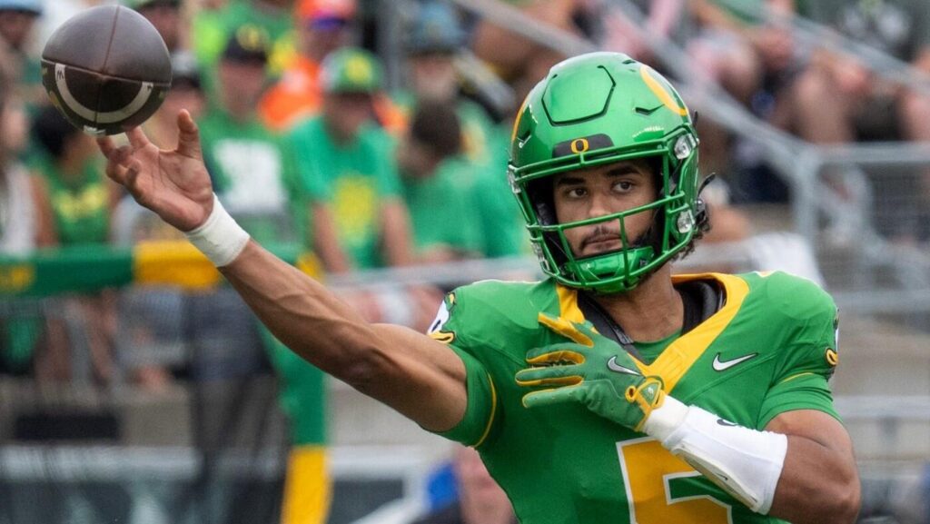 Oregon vs. Northwestern prediction, odds, time: 2025 college football Week 3 picks from proven model