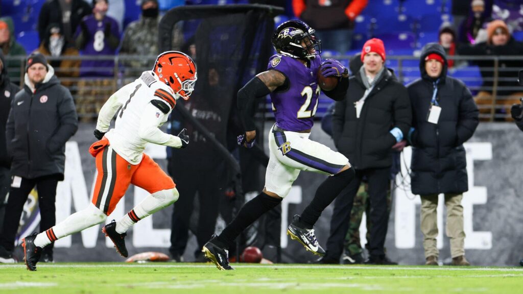 Browns DB gives surprising answer when asked about stopping Ravens RB Derrick Henry: It's 'not hard'