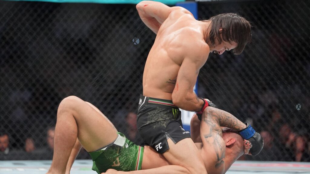 Noche UFC results, highlights: Diego Lopes knocks out Jean Silva with spinning elbow that causes massive gash