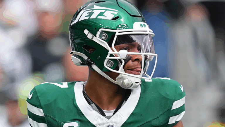 Is Justin Fields starting tonight vs. Dolphins? Latest on Jets QB's status after missing game with concussion
