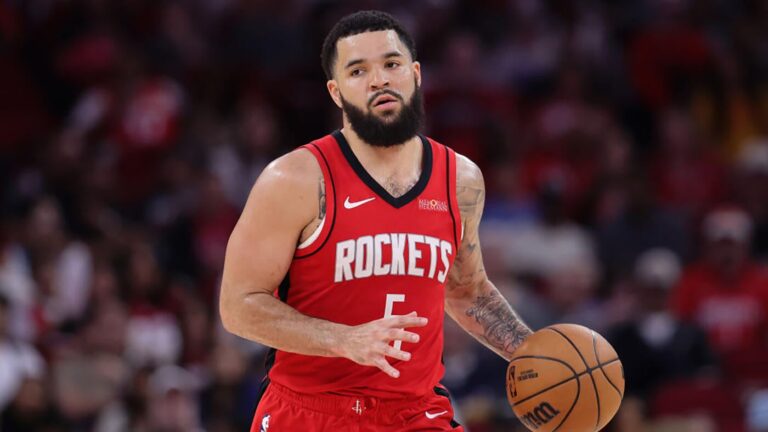 Fred VanVleet injury: Rockets star suffers torn ACL, could miss entire 2025-26 season, per report