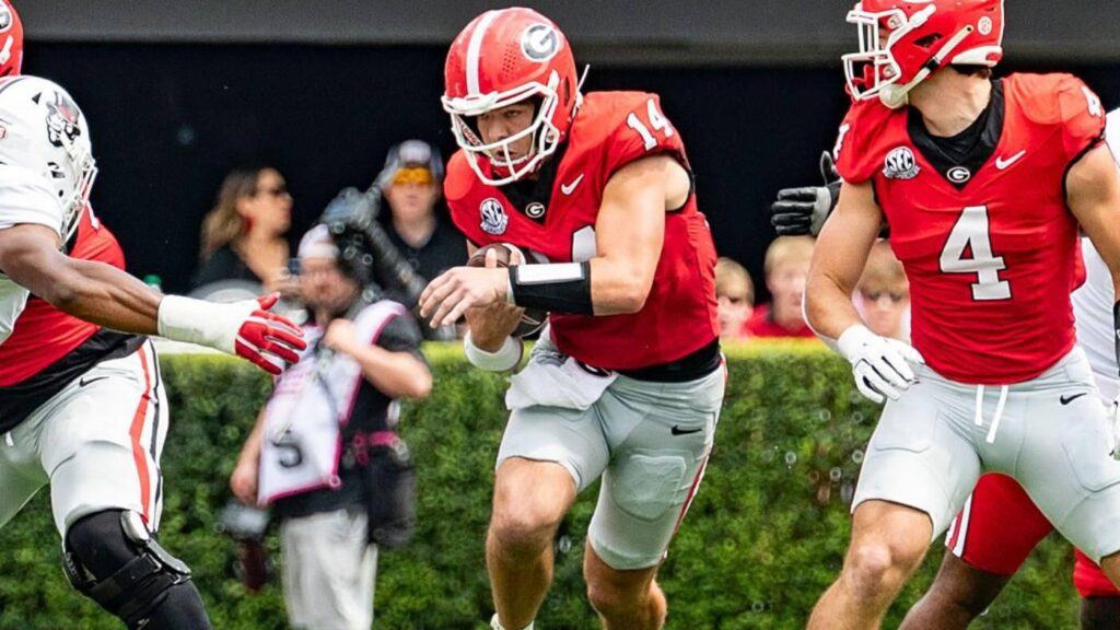 Georgia vs. Tennessee prediction, pick, odds, spread: Josh Heupel seeks signature win over No. 6 Bulldogs