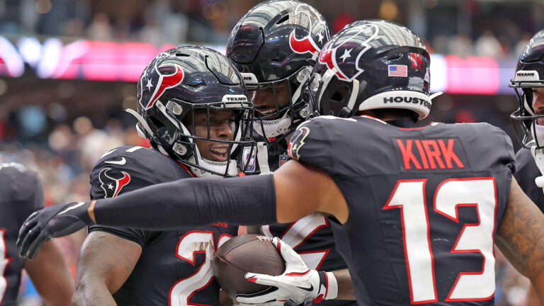 Fantasy Football Week 4: Get Zavier Scott, Kenneth Gainwell, Woody Marks, Carson Wentz, on Waiver Wire radar