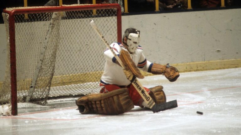 Ed Giacomin, Rangers legend and Hall of Fame goaltender, dies at 86