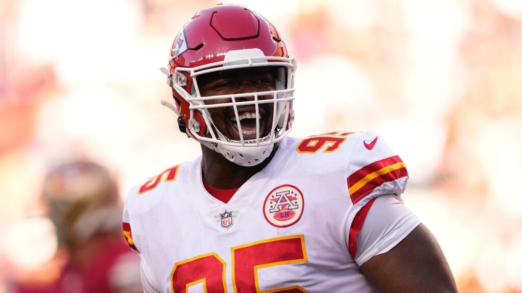 Chiefs' Chris Jones expected to play against Ravens after attending family funeral