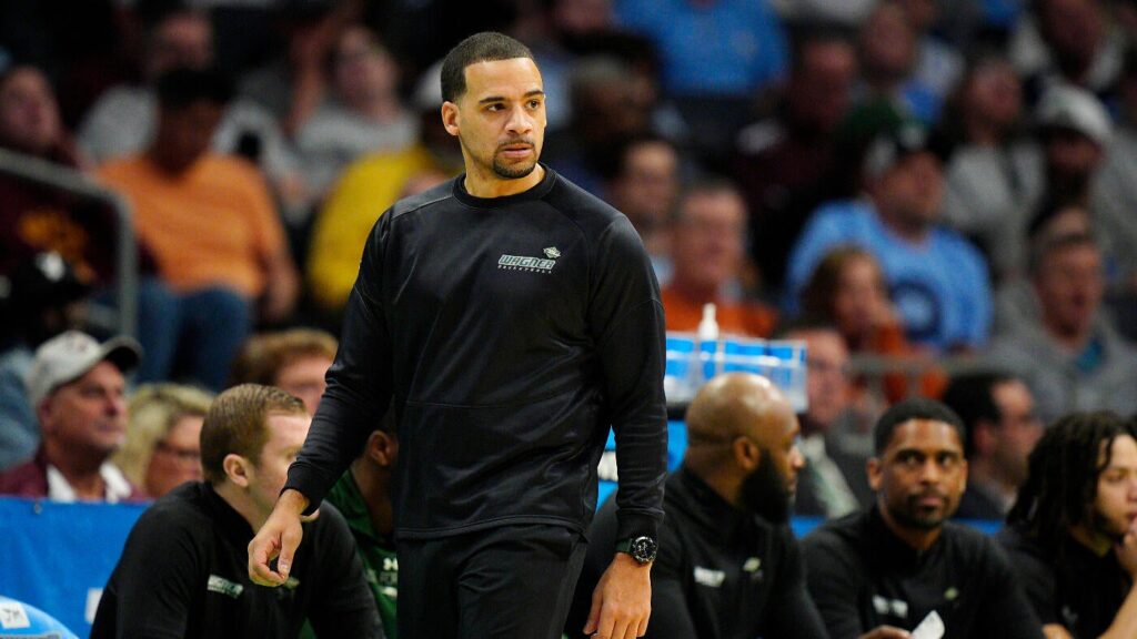 Wagner coach Donald Copeland suspended as school investigates allegations of player abuse