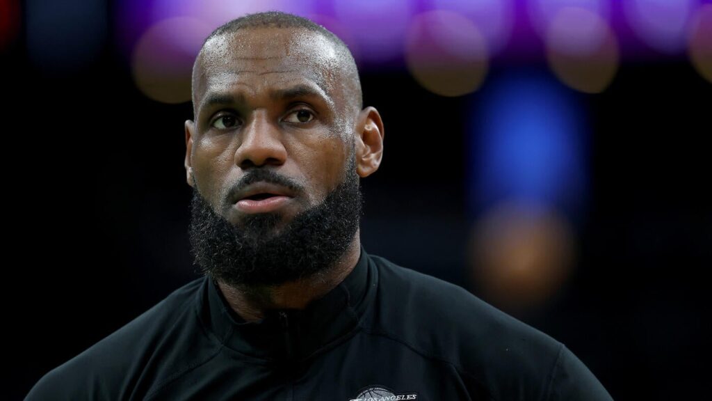 Lakers want LeBron James to 'choose his story' as free agency looms after 2025-26 season