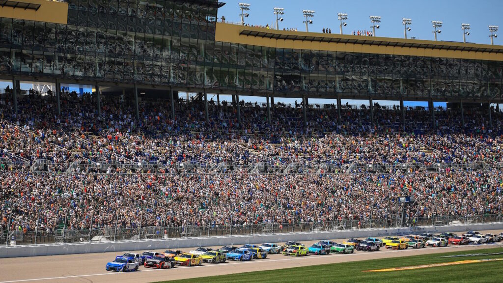 NASCAR playoffs at Kansas: Where to watch, live stream, race preview, pick to win for the Hollywood Casino 400