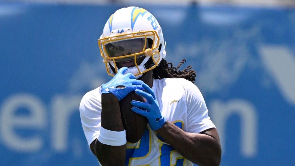 Najee Harris injury update: Chargers RB cleared for contact, hopes to play Week 1 vs. Chiefs after hurting eye