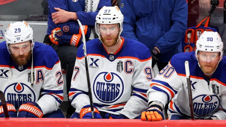 Connor McDavid's contract standstill raising eyebrows across NHL as Oilers star heads into final year of deal