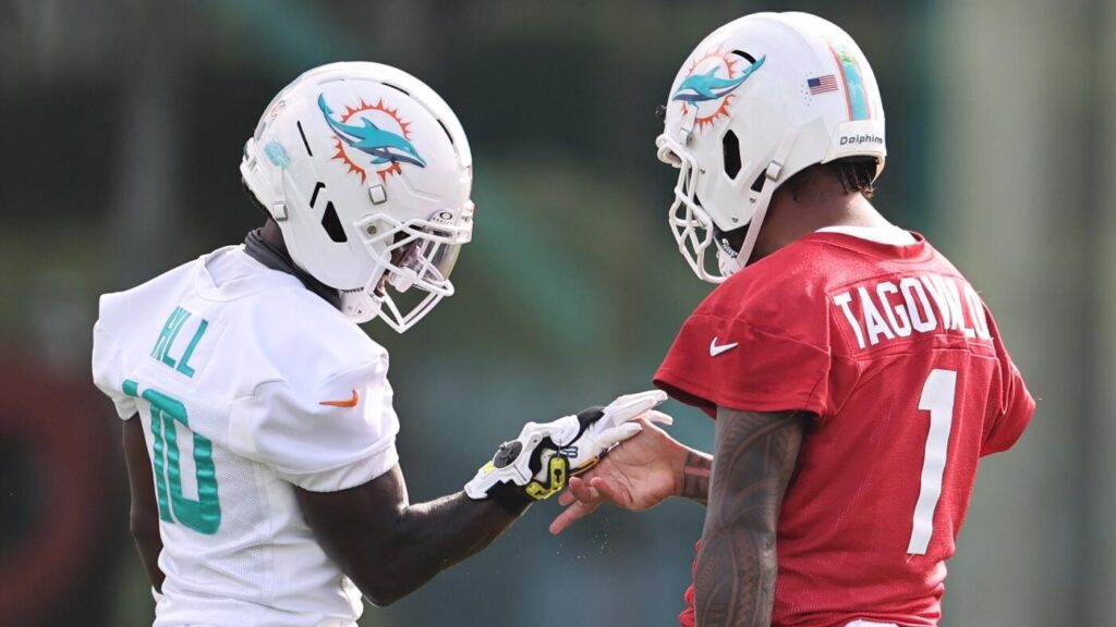 Dolphins' Tua Tagovailoa says bond with Tyreek Hill has been repaired: 'I think that conversation is dead now'