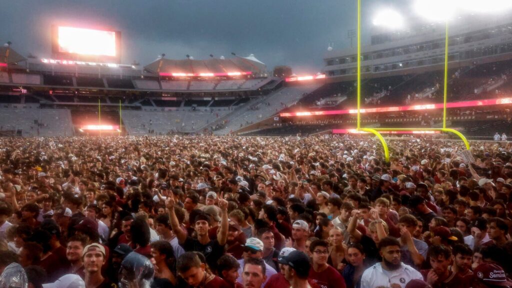 ACC fines Florida State for storming field after Week 1 upset of Alabama as part of new safety regulations