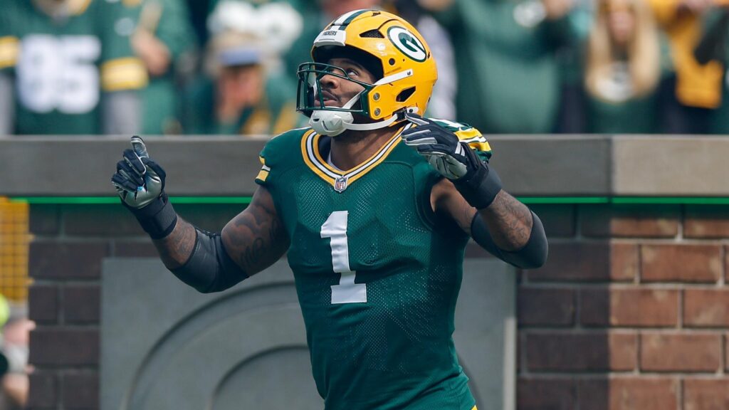 Terrell Owens says Cowboys OL knows it's going to be a long game as Micah Parsons seeks revenge: 'He's coming'