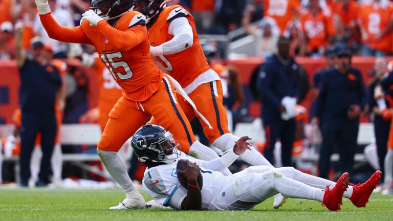 Titans QB Cam Ward ties unfortunate No. 1 pick record after being sacked six times in NFL debut