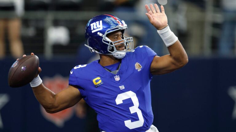 Giants' Russell Wilson seized opportunity to 'answer the call' with 450-yard effort amid QB uncertainty