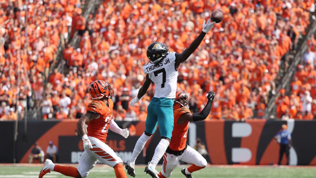 Jaguars legend Jimmy Smith calls out Brian Thomas Jr. 'Catch the football. That's your job.'