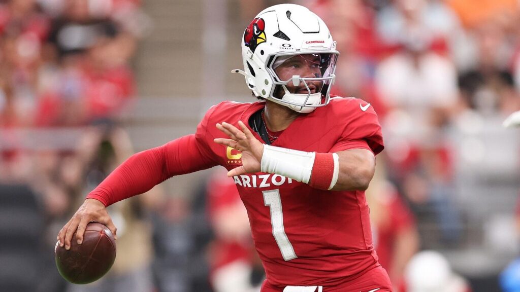 Cardinals' Kyler Murray apologizes for posting picture wearing Michael Vick jersey with his pit bull