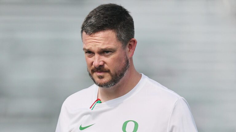 Oregon's Dan Lanning questions perceived Big Ten schedule disparities: 'It's almost like they didn't want us'