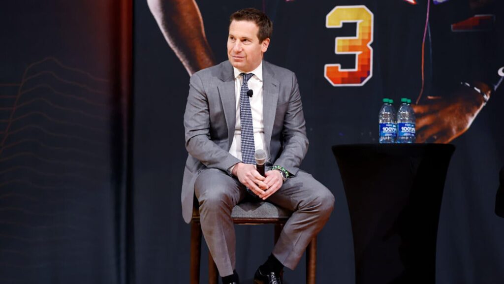 Suns told employees to sign contract limiting their ability to sue team, per report