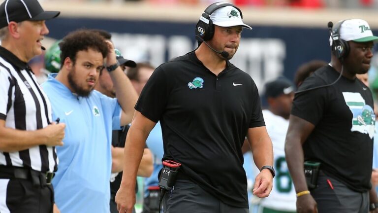 Arkansas football coaching search 2025: Candidates, hot board, names to watch from Razorbacks experts