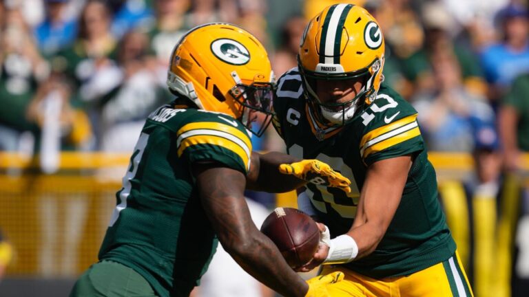 Best sportsbook promos for Packers vs. Cowboys on Sunday Night Football: BetMGM, Caesars promo codes