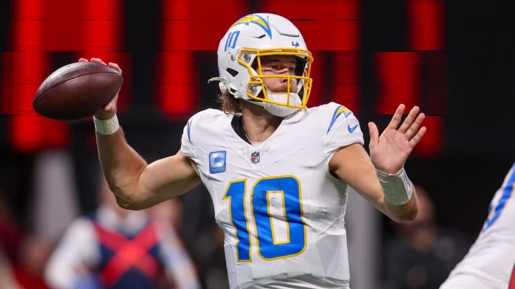 NFL predictions: What's on the line in Chargers vs. Raiders in Week 2 on Monday Night Football?