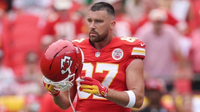 Andy Reid downplays Travis Kelce, Chiefs wearing 'Free 4' shirts for suspended Rashee Rice