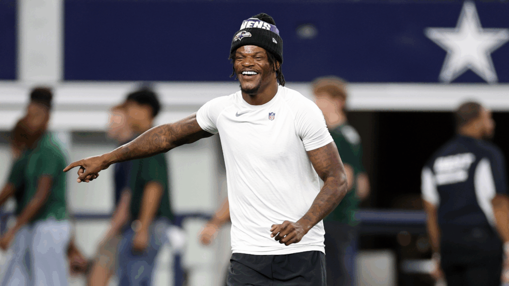 Lamar Jackson contract: Ravens QB sidesteps question about extension, says he's 'not worried about that'