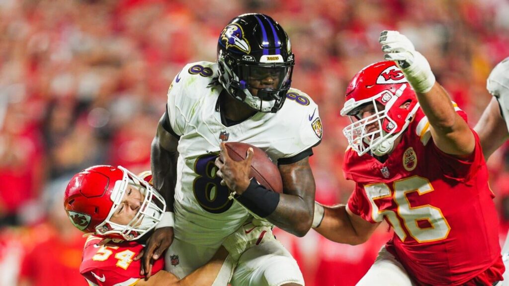 NFL Week 4 odds, predictions, expert picks: Can Chiefs survive Ravens? Will Packers roll past Cowboys?