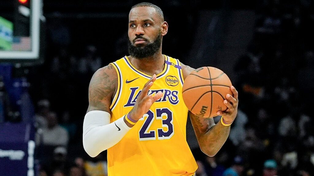 Fantasy basketball SF tiers: LeBron James leads the way but surprises loom for the 2025-26 season