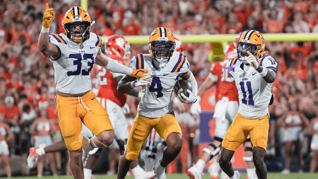 College Football Playoff Rankings projection: Ohio State, LSU, Miami, Penn State in line for first-round byes