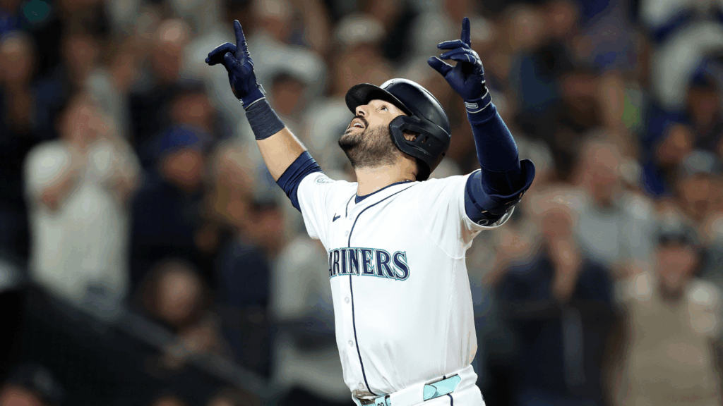 Mariners clinch AL West: Seattle holds off Astros, secures division title for first time since 2001