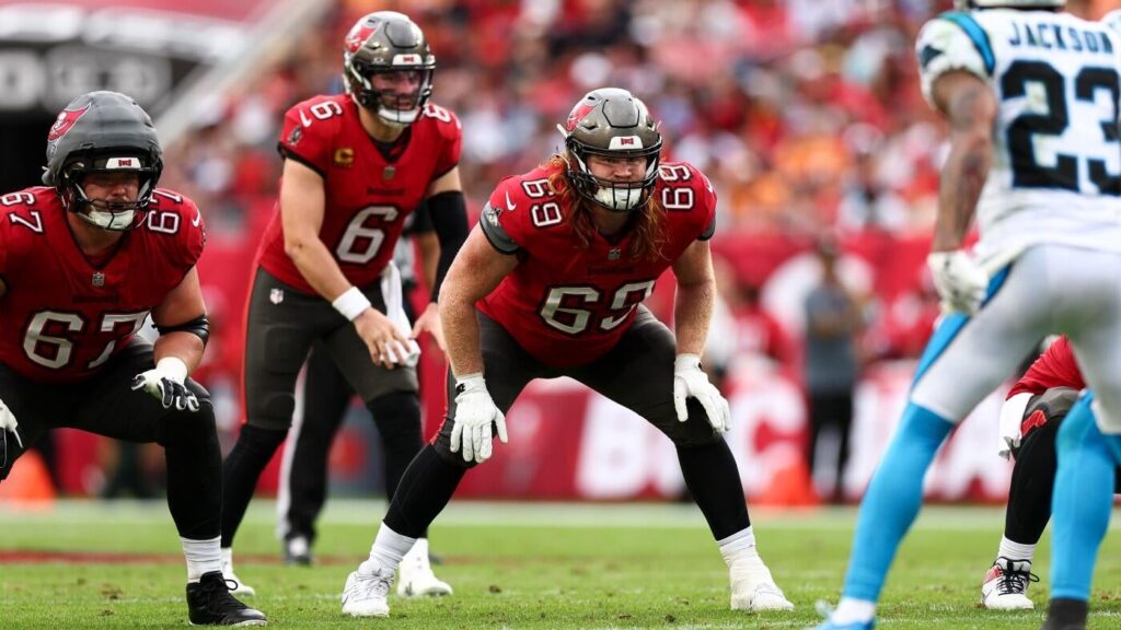 Buccaneers reportedly lose guard Cody Mauch (knee) for season as team's offensive line injuries pile up