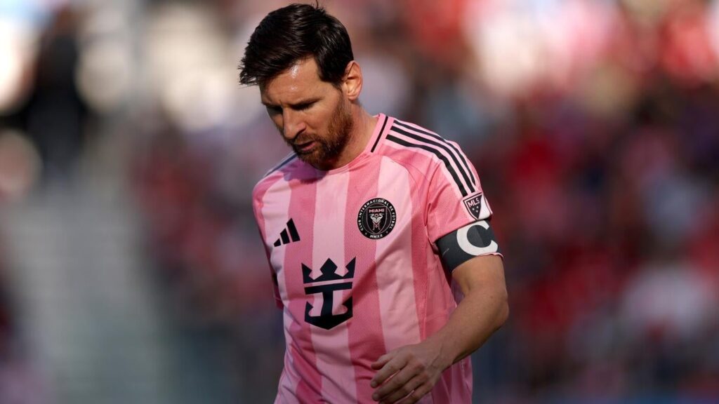 Lionel Messi, Inter Miami's Supporters' Shield hopes take hit in ugly draw at Toronto FC