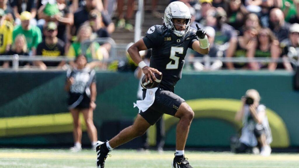 Former five-star QB prospect Dante Moore's patience paying off with spectacular start at Oregon