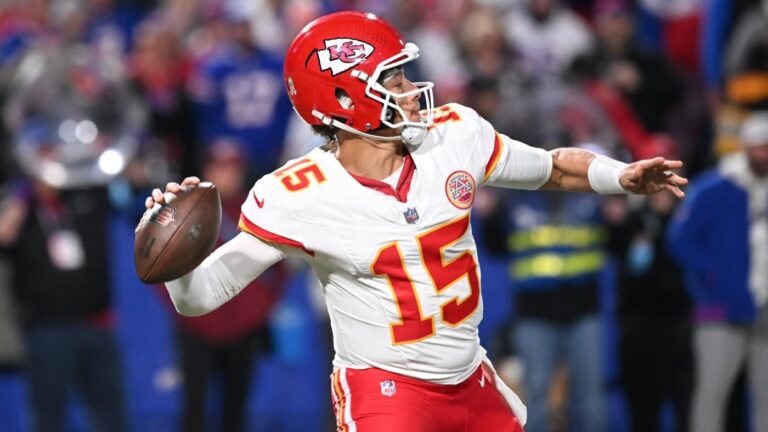 Chiefs vs. Chargers player props, odds, alt lines, picks: Model backing +2300 parlay for NFL Sao Paulo game