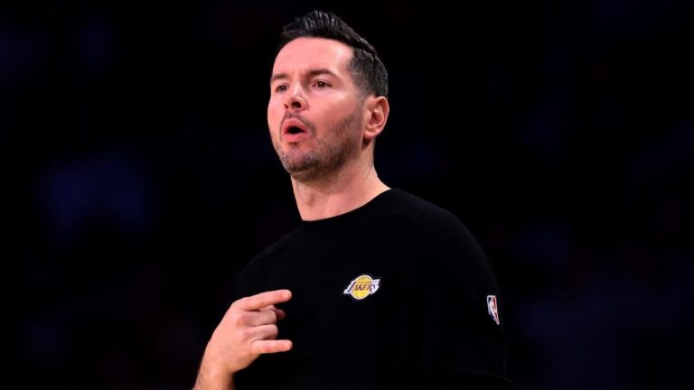 Lakers extend JJ Redick: Coach gets contract extension after first season in Los Angeles