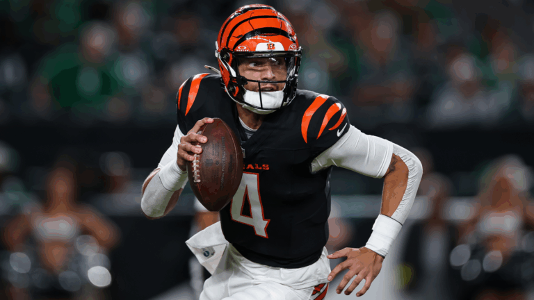 Vikings signing Desmond Ridder as QB depth behind Carson Wentz after J.J. McCarthy's injury, per report