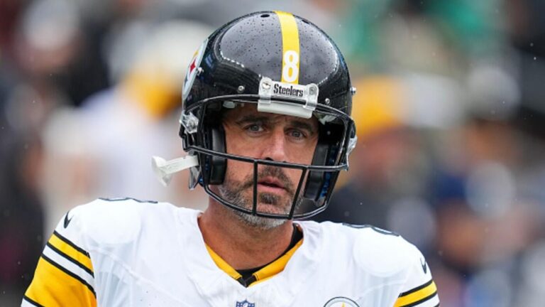 Aaron Rodgers defends offensive lineman, shoulders blame after Steelers allow four sacks during Week 1 win