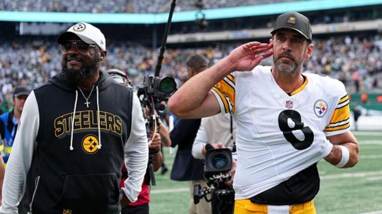 Aaron Rodgers sounds off after leading Steelers to a win over Jets