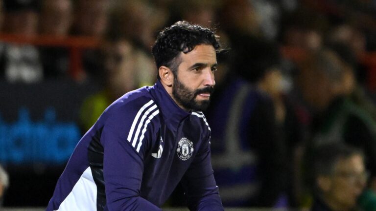 Manchester United vs. Manchester City prediction, picks, start time: Expert's best bets for Machester Derby