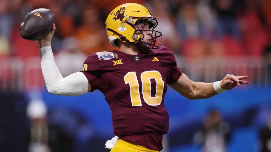 Today's top games to watch, best bets, odds: Big 12 CFB duel, MLB action and more