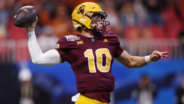 Today's top games to watch, best bets, odds: Big 12 CFB duel, MLB action and more