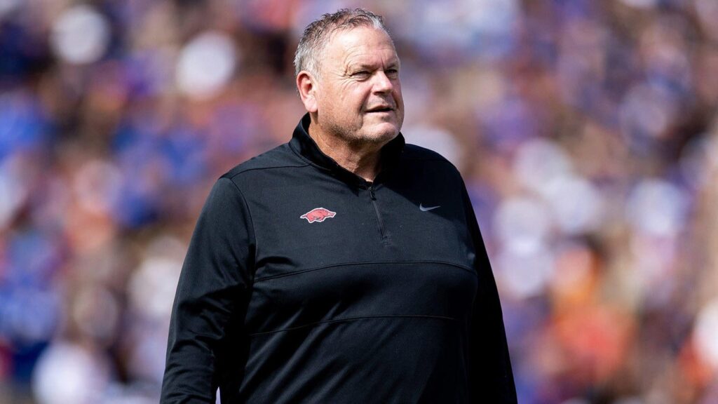 College football betting: Expert shares best Week 4 spots to target, including Arkansas at Memphis