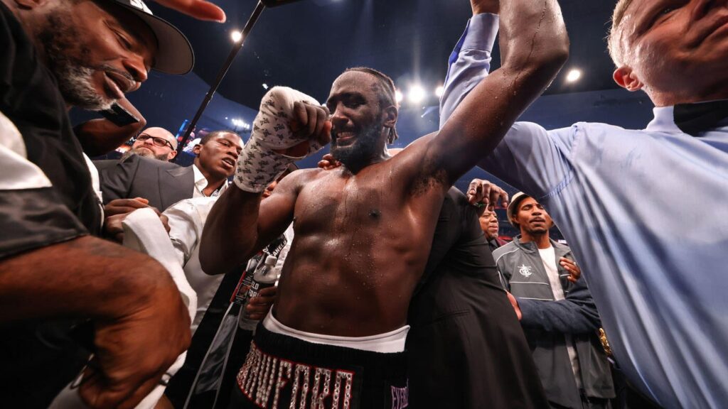 Terence Crawford makes his case as best fighter of his generation with all-time outing against Canelo Alvarez