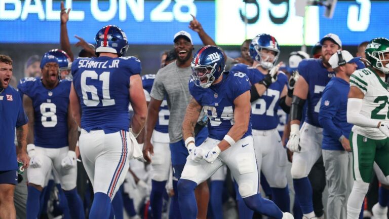 Chiefs vs. Giants props, bets, SportsLine Machine Learning Model AI predictions: Johnson over 20.5 receiving