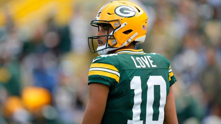 NFL Week 2 picks: Our experts face off on Commanders-Packers, Eagles-Chiefs and Seahawks-Steelers