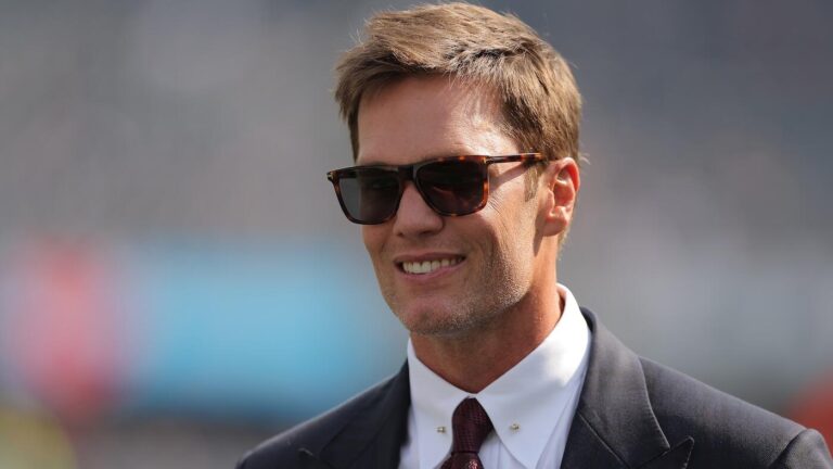 Tom Brady defends dual roles as broadcaster, Raiders minority owner amid 'point of conflict' chatter