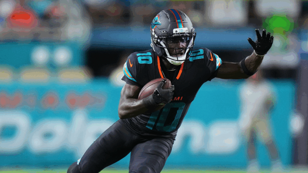 Tyreek Hill suffers gruesome knee injury; MLB playoffs start Tuesday; Champions League returns