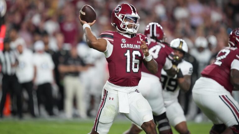 AP Top 25 poll: Clemson, South Carolina drop out, while Vanderbilt joins Week 4 college football rankings